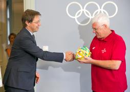 Ball of good wishes travels to Rio to Latvian Olympians with the help of the Latvian Olympic Committee